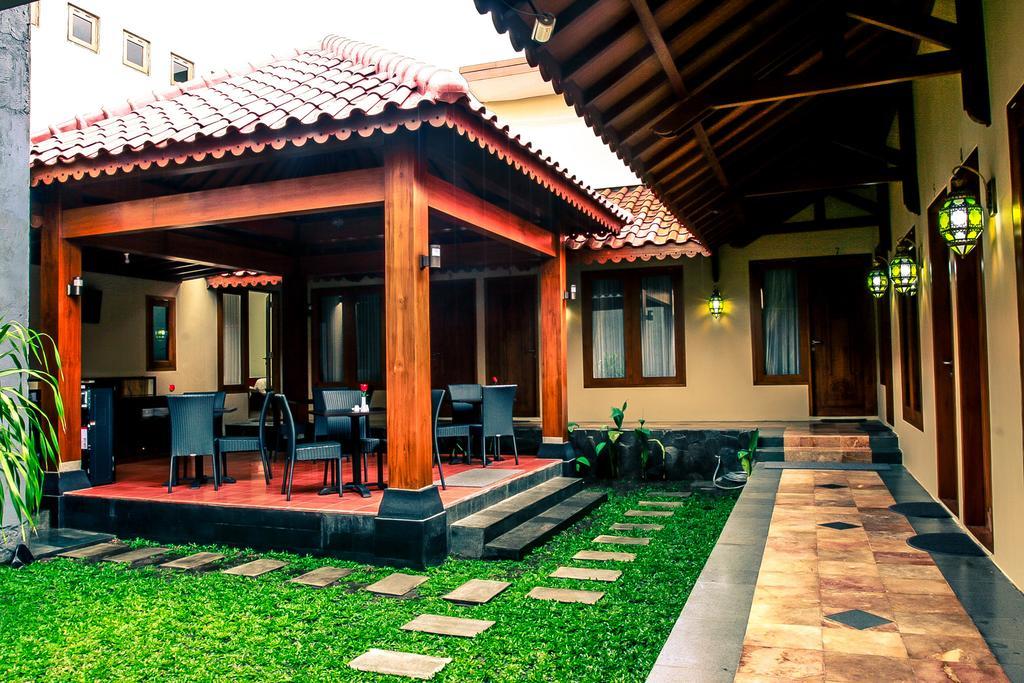 Griya Wijilan Syariah Hotel Yogyakarta Luaran gambar